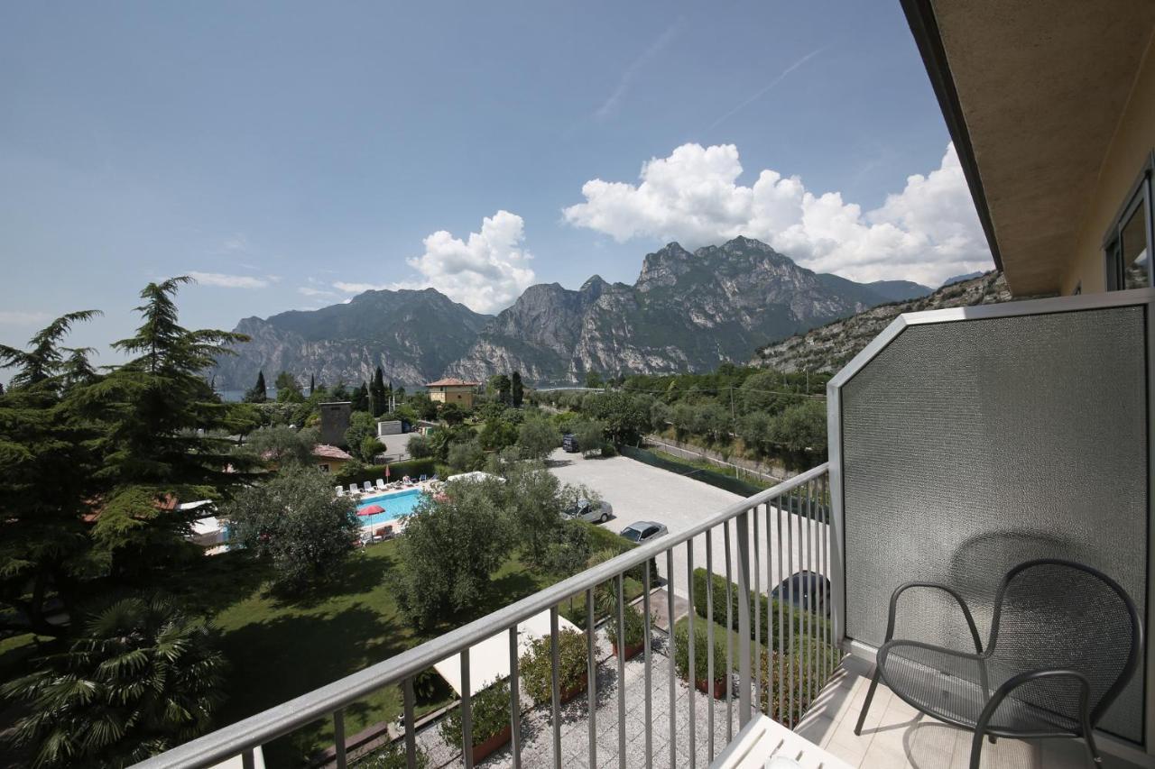 Hotel Villa Verde Torbole Sul Garda Екстер'єр фото