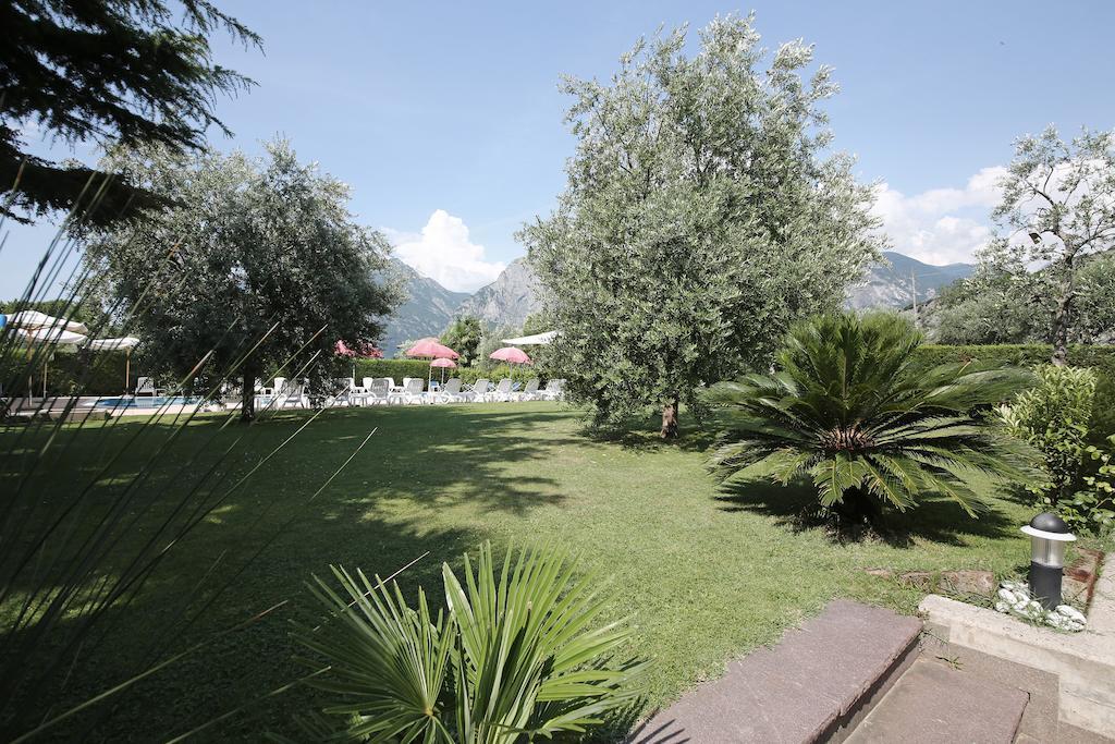 Hotel Villa Verde Torbole Sul Garda Екстер'єр фото