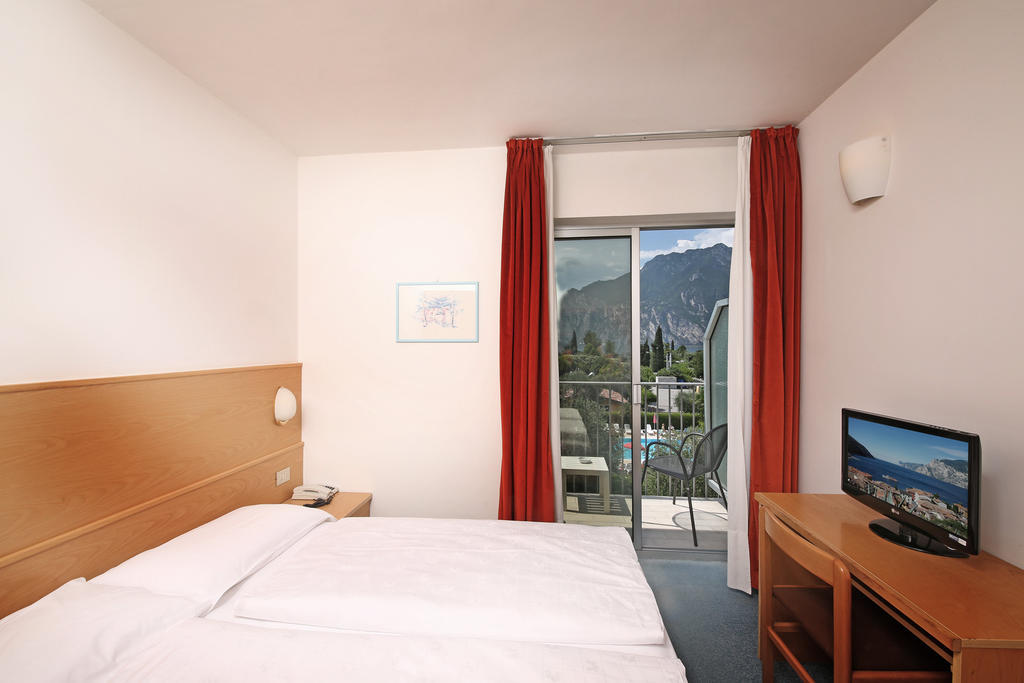 Hotel Villa Verde Torbole Sul Garda Екстер'єр фото